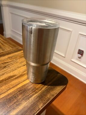 Yeti Stainless Steel Insulated Travel Tumbler - Silver